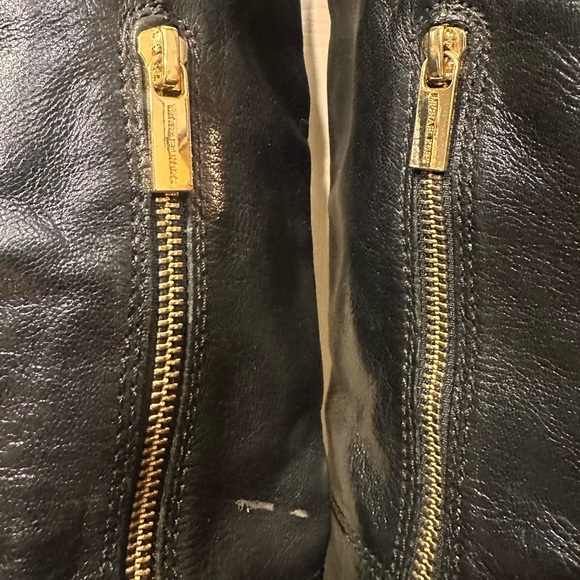 ♦️ Michael Kors Black knee high leather boots with gold studs size 5.5 - Picture 6 of 16